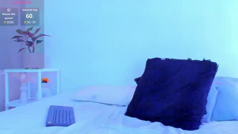 Snapshot of arminjones1 chatting on September 15, 6:26 am online show from September 15, 6:26 am