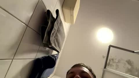 armyskater32 online show from March 5, 8:38 pm