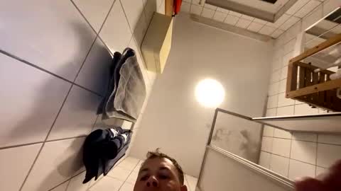 armyskater32 online show from September 10, 10:47 am