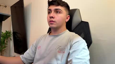 aron__cooper online show from June 12, 1:53 pm