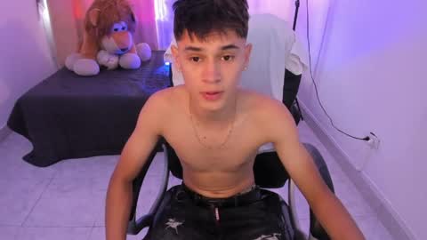 Aaron online show from March 31, 9:16 pm