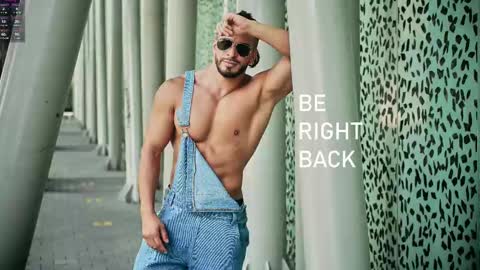 Snapshot of aron_bulgarelli_ chatting on September 29, 8:48 pm Aron online show from September 29, 8:48 pm
