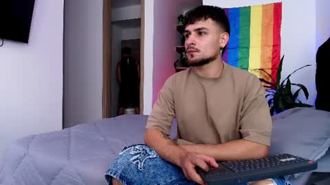 Aron Santoro online show from June 11, 4:27 pm