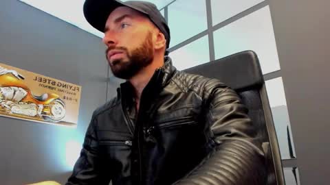 AronGrant online show from December 18, 10:22 am