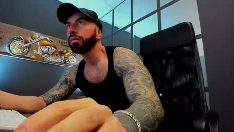 AronGrant online show from January 22, 9:24 am