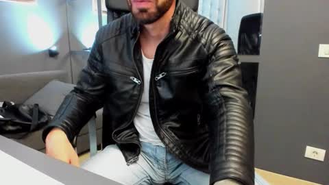 AronGrant online show from October 7, 8:40 am