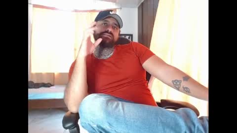 aronmiller online show from November 18, 8:55 pm