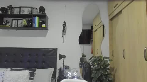 ARON  Independent model  online show from March 7, 2:09 am