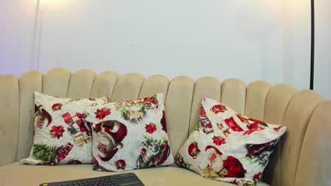   online show from November 25, 12:56 am