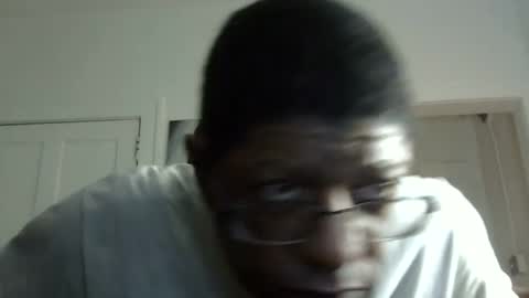 Snapshot of arteblazze chatting on December 24, 1:06 am Arteblazze not daddy boy bitch or nigga online show from December 24, 1:06 am