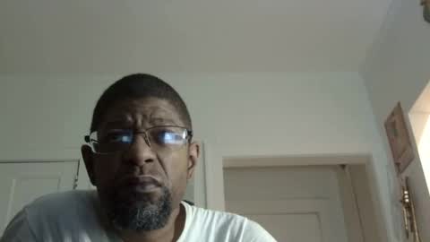 Snapshot of arteblazze chatting on December 26, 12:57 am Arteblazze not daddy boy bitch or nigga online show from December 26, 12:57 am
