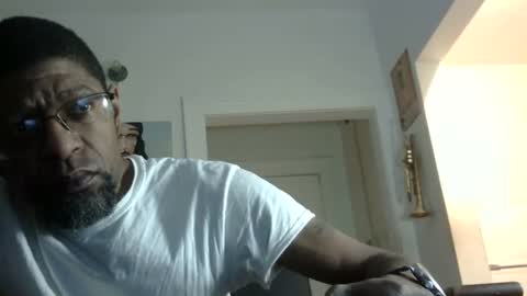 Snapshot of arteblazze chatting on January 6, 11:42 pm Arteblazze not daddy boy bitch or nigga online show from January 6, 11:42 pm