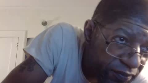 Snapshot of arteblazze chatting on February 13, 4:22 am Arteblazze not daddy boy bitch or nigga online show from February 13, 4:22 am