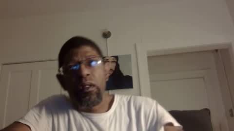 Snapshot of arteblazze chatting on January 27, 3:04 am Arteblazze not daddy boy bitch or nigga online show from January 27, 3:04 am