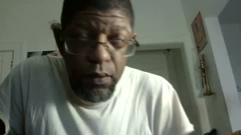 Snapshot of arteblazze chatting on December 31, 1:41 pm Arteblazze not daddy boy bitch or nigga online show from December 31, 1:41 pm