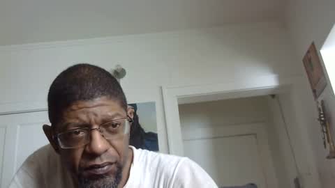 Snapshot of arteblazze chatting on February 20, 4:14 pm Arteblazze not daddy boy bitch or nigga online show from February 20, 4:14 pm