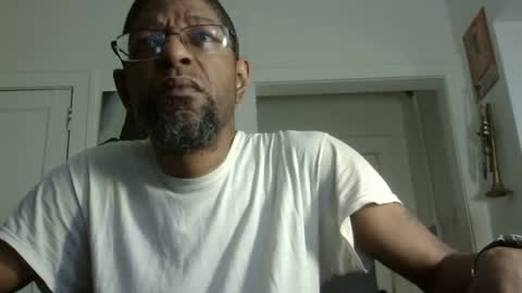 Snapshot of arteblazze chatting on December 30, 2:08 pm Arteblazze not daddy boy bitch or nigga online show from December 30, 2:08 pm