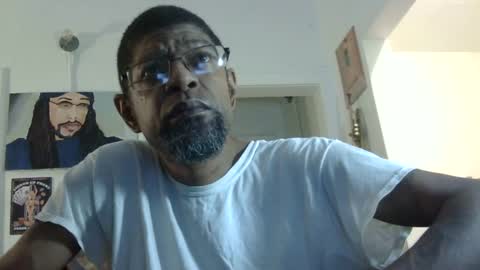 Snapshot of arteblazze chatting on December 10, 12:13 am Arteblazze not daddy boy bitch or nigga online show from December 10, 12:13 am