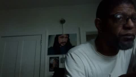 Snapshot of arteblazze chatting on January 19, 1:55 pm Arteblazze not daddy boy bitch or nigga online show from January 19, 1:55 pm