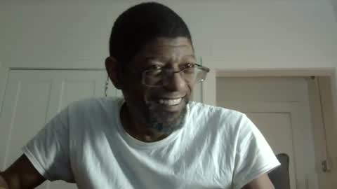 Snapshot of arteblazze chatting on January 8, 12:17 am Arteblazze not daddy boy bitch or nigga online show from January 8, 12:17 am