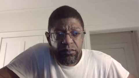 Snapshot of arteblazze chatting on January 28, 2:00 am Arteblazze not daddy boy bitch or nigga online show from January 28, 2:00 am