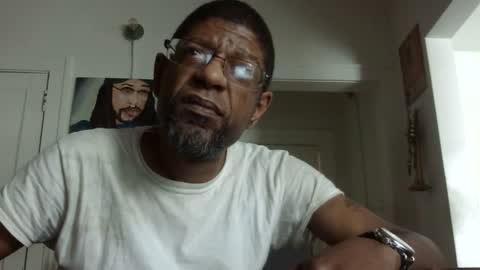 Snapshot of arteblazze chatting on February 24, 1:31 pm Arteblazze not daddy boy bitch or nigga online show from February 24, 1:31 pm
