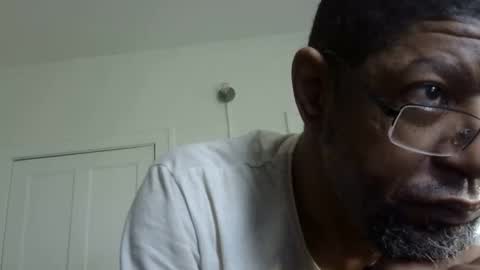 Snapshot of arteblazze chatting on January 3, 3:55 pm Arteblazze not daddy boy bitch or nigga online show from January 3, 3:55 pm