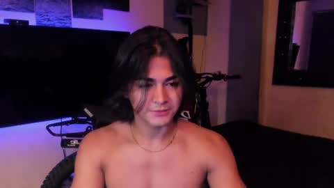I AM HERE online show from June 16, 11:18 pm