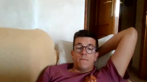 arturpaulval online show from July 28, 7:05 am