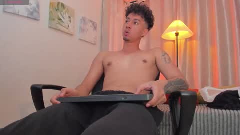 andy online show from March 8, 9:30 pm