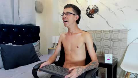   Asher  online show from April 14, 9:03 pm