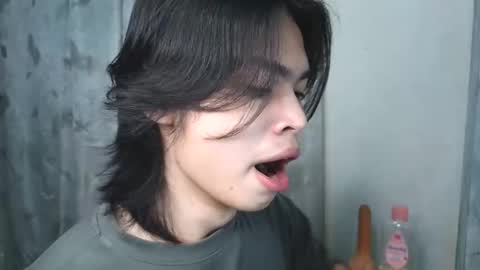 Snapshot of asian_babyboi chatting on September 15, 5:14 pm asian_babyboi online show from September 15, 5:14 pm