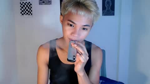 asian_lover05 online show from July 23, 2:58 pm