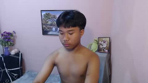 Snapshot of asian_prince_of_cock chatting on October 16, 5:37 am Prince online show from October 16, 5:37 am
