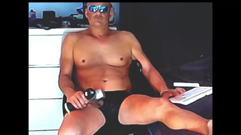 askil8802 online show from April 28, 7:57 am