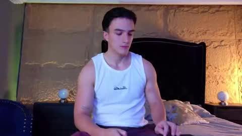 Aslan  online show from June 9, 3:19 am