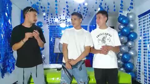 THOMAS AND DAMIAND online show from January 30, 12:18 am