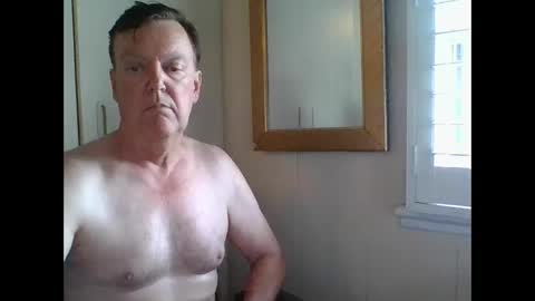 astute008 online show from February 14, 5:57 am