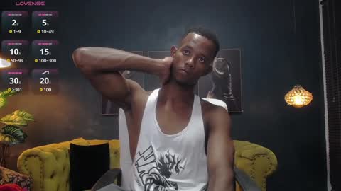 Snapshot of athleticbig_cock chatting on December 5, 2:42 am ATHLETIC COCK online show from December 5, 2:42 am