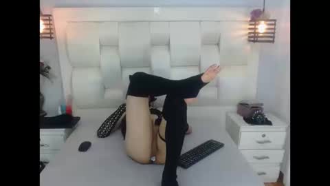 Snapshot of atley_dolly_ chatting on September 11, 11:04 pm ATLEY online show from September 11, 11:04 pm