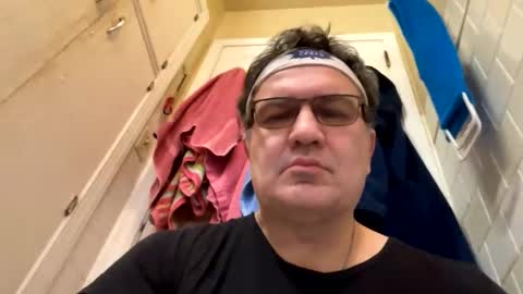 atozzzz online show from April 19, 10:01 pm