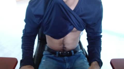 Aureliano online show from April 24, 10:01 pm