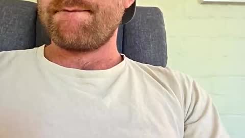 Snapshot of aussie_dadbod101 chatting on October 14, 11:56 pm aussie_dadbod101 online show from October 14, 11:56 pm