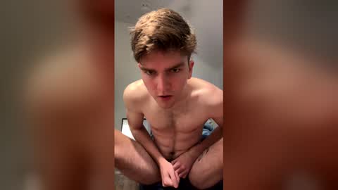 aussieboyethan online show from March 8, 1:04 pm