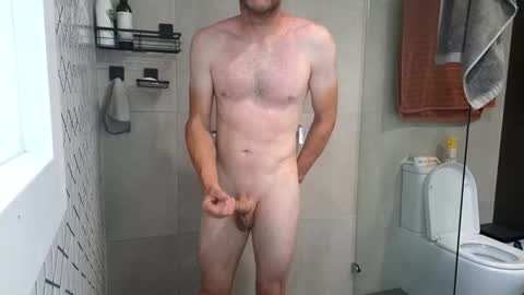 Snapshot of aussieweapon chatting on December 20, 10:43 pm Nick online show from December 20, 10:43 pm