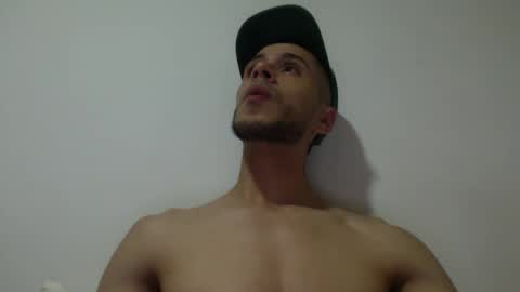 austin0613 online show from April 10, 4:30 am