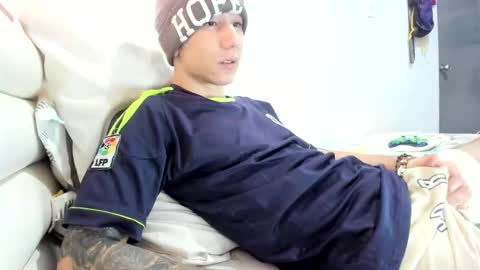 austin1119a online show from February 15, 5:54 pm