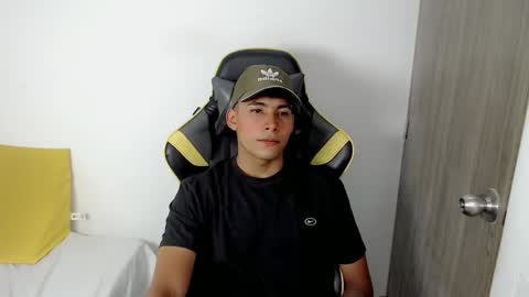 Snapshot of austin_col_ chatting on September 13, 8:43 pm AUSTIN online show from September 13, 8:43 pm
