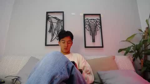 austinreeds online show from October 25, 12:07 pm