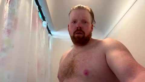 Snapshot of averagedan90 chatting on February 10, 3:53 pm Dan online show from February 10, 3:53 pm